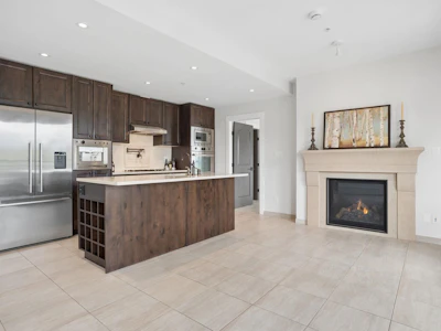 301-4721 Hastings Street - 3