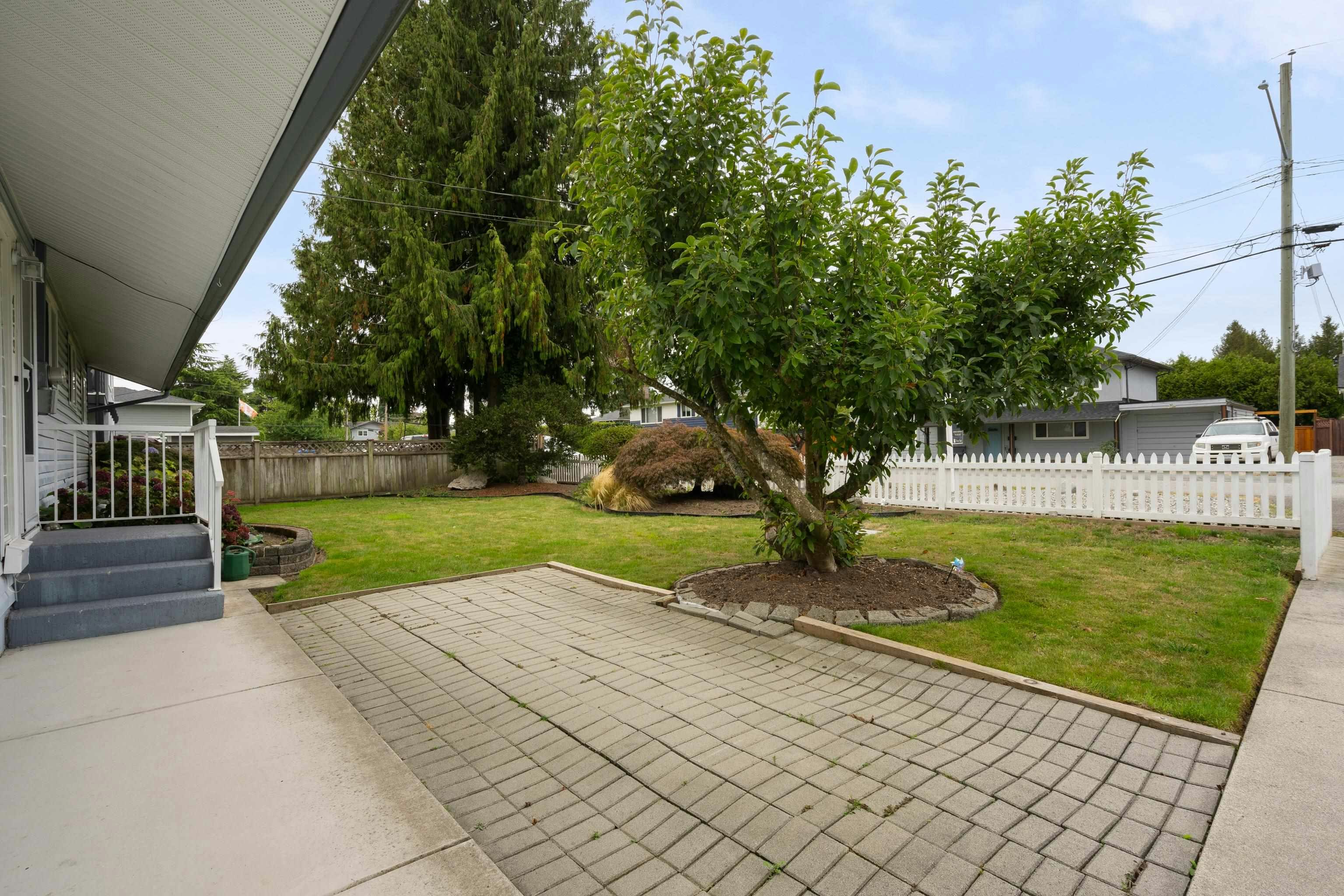 4872 58 Street - 4