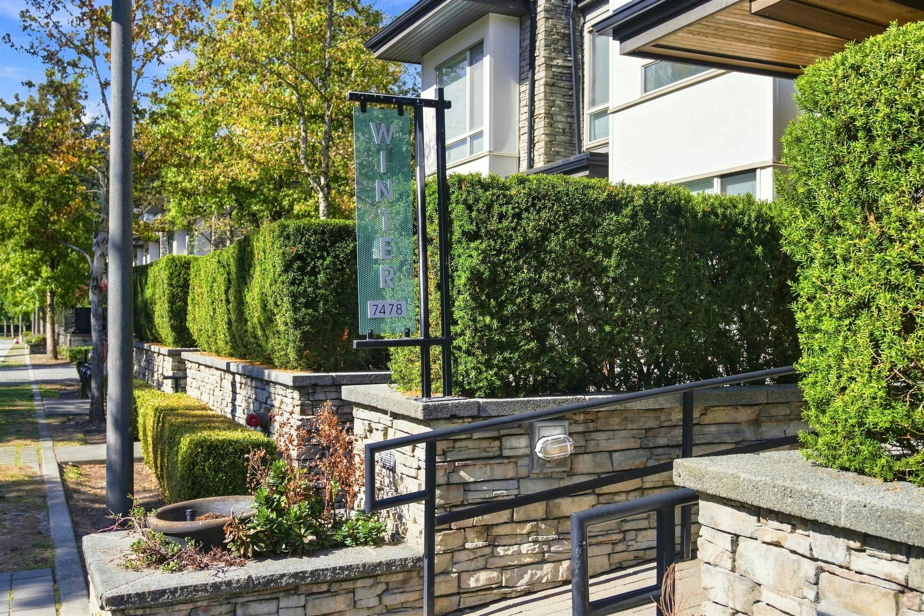 407-7478 Byrnepark Walk, Burnaby, BC, V3N 0B5