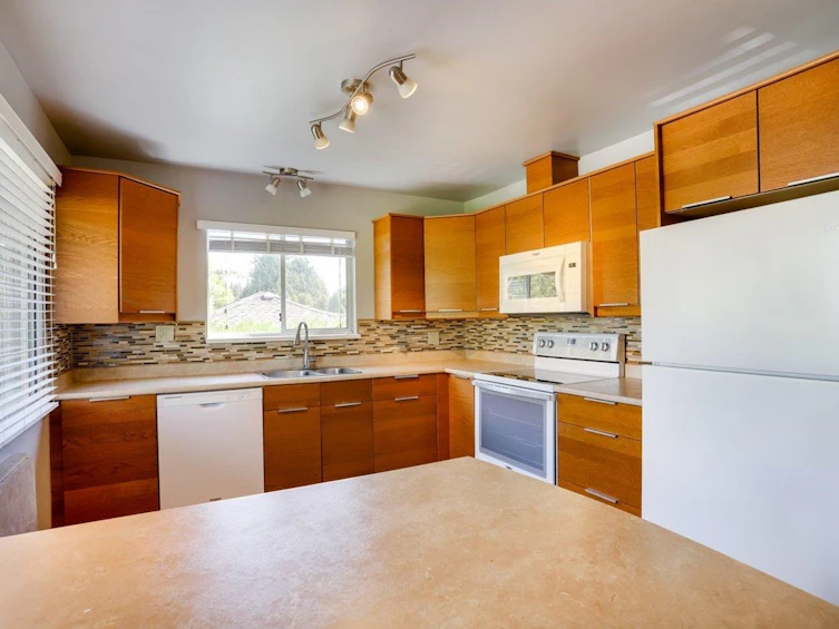 15866 North Bluff Road, Surrey, BC, V4B 3G7 - 6