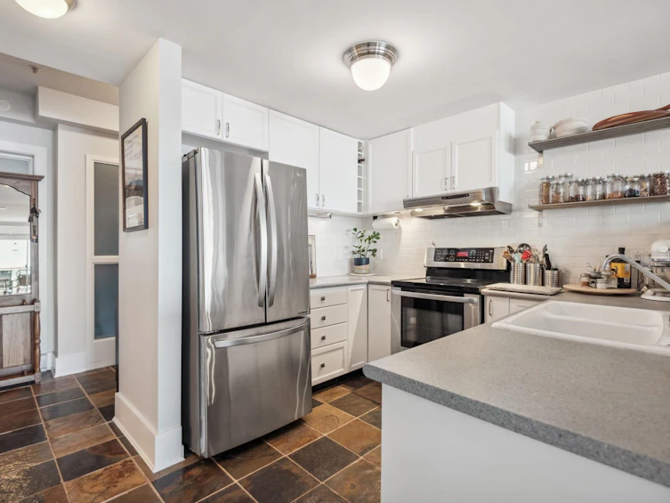 210-1120 Tsatsu Shores Drive, Delta, BC, V4M 4G3 - 14