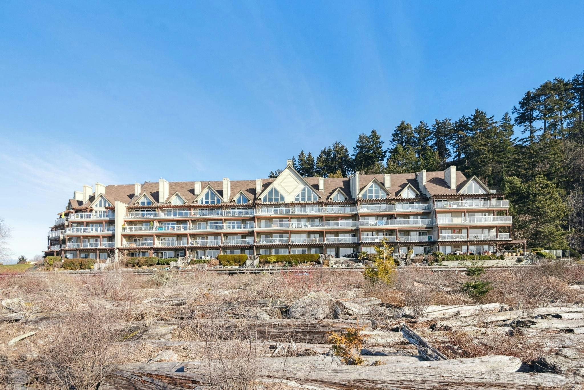 210-1120 Tsatsu Shores Drive, Delta, BC, V4M 4G3 - 2