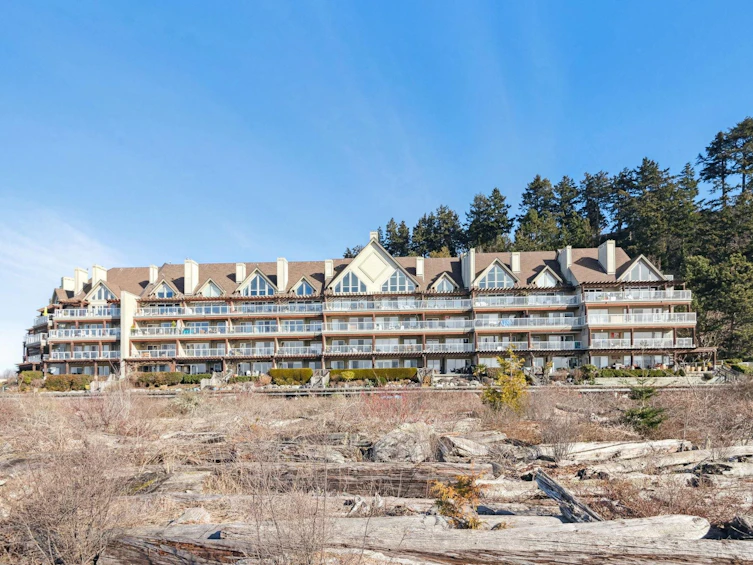 210-1120 Tsatsu Shores Drive, Delta, BC, V4M 4G3 - 2