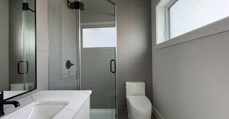 6866 Ontario St, Vancouver, BC, V5X 3B3 - 9