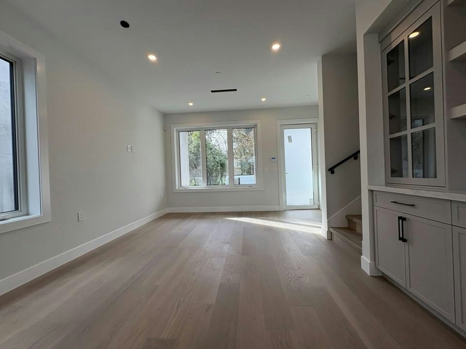 6866 Ontario St, Vancouver, BC, V5X 3B3 - 12