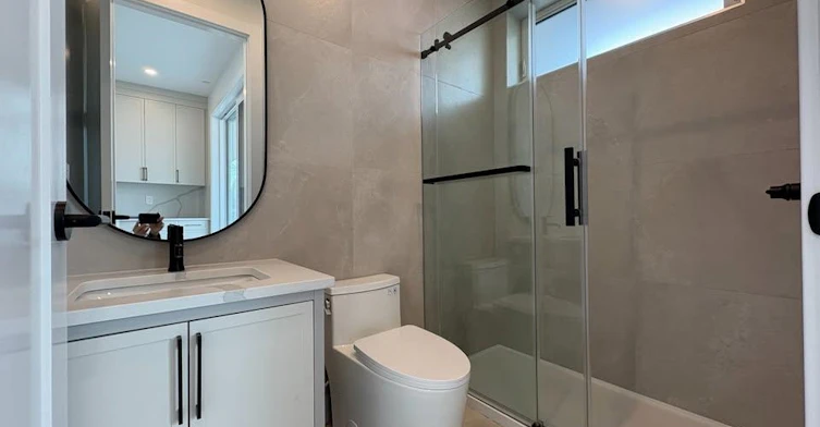 6866 Ontario St, Vancouver, BC, V5X 3B3 - 11