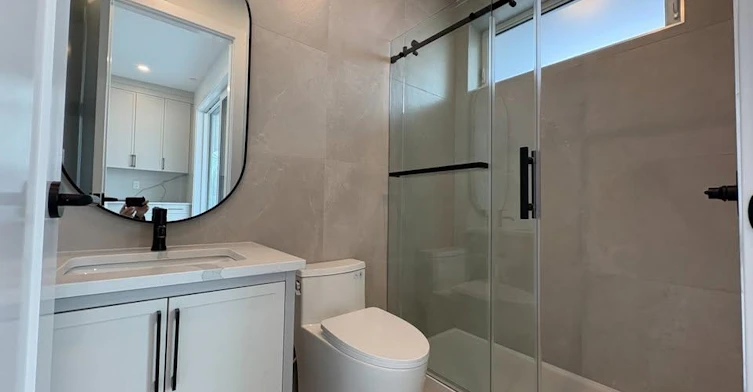 6866 Ontario St, Vancouver, BC, V5X 3B3 - 3
