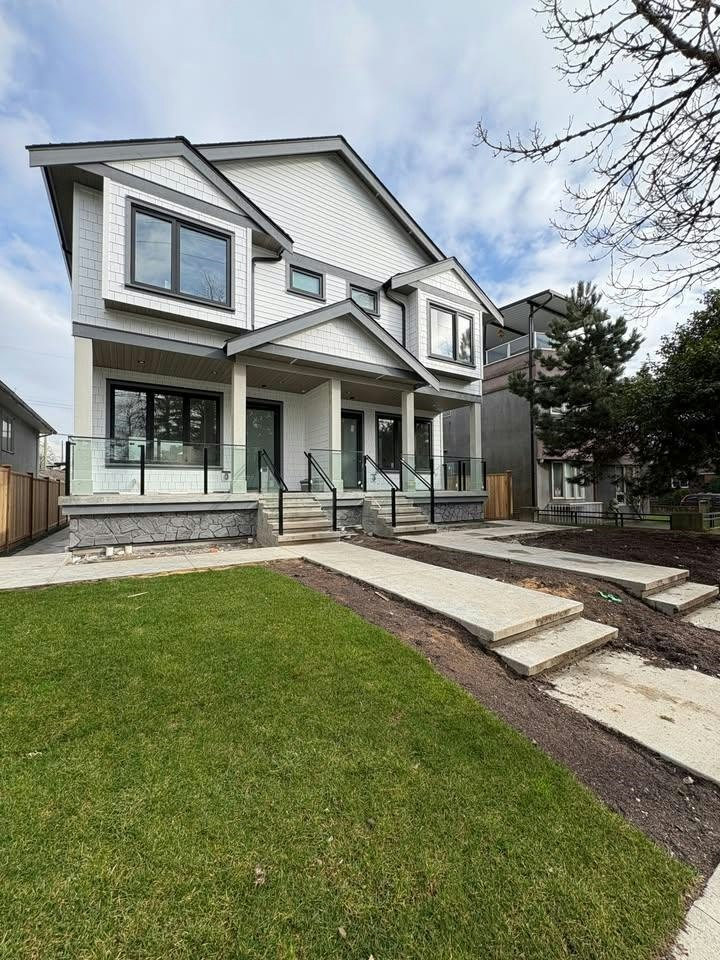 6866 Ontario St, Vancouver, BC, V5X 3B3