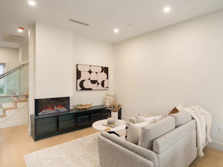1-8508 East Boulevard, Vancouver, BC, V6P 5E6 - 4