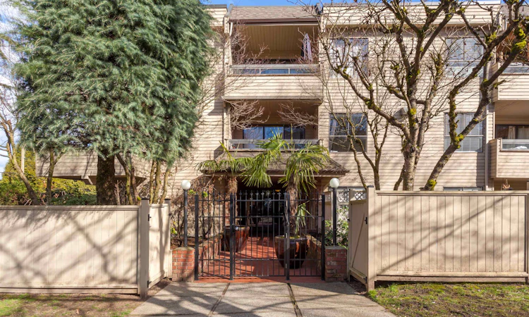 102-2234 Prince Albert Street