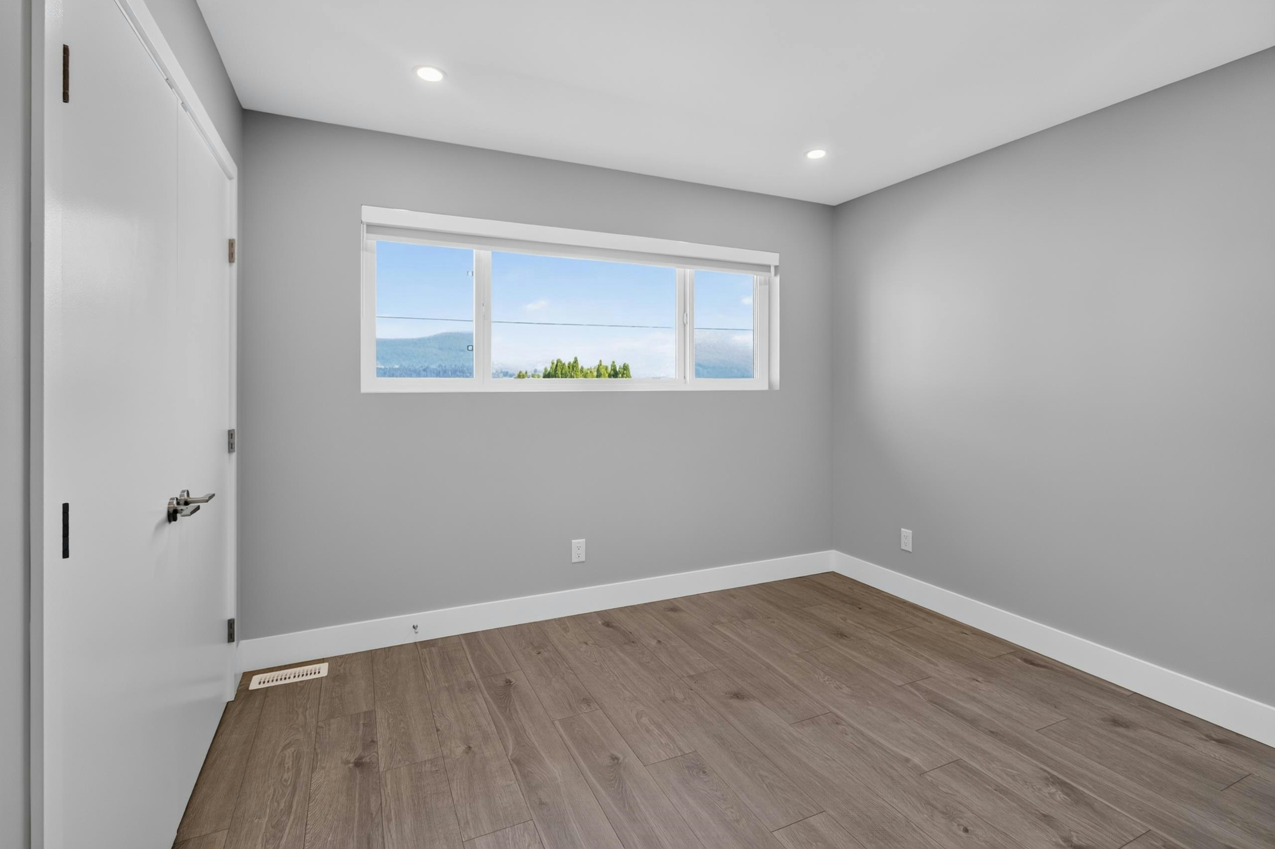7081 Belcarra Drive, Burnaby, BC, V5A 1A6 - 11