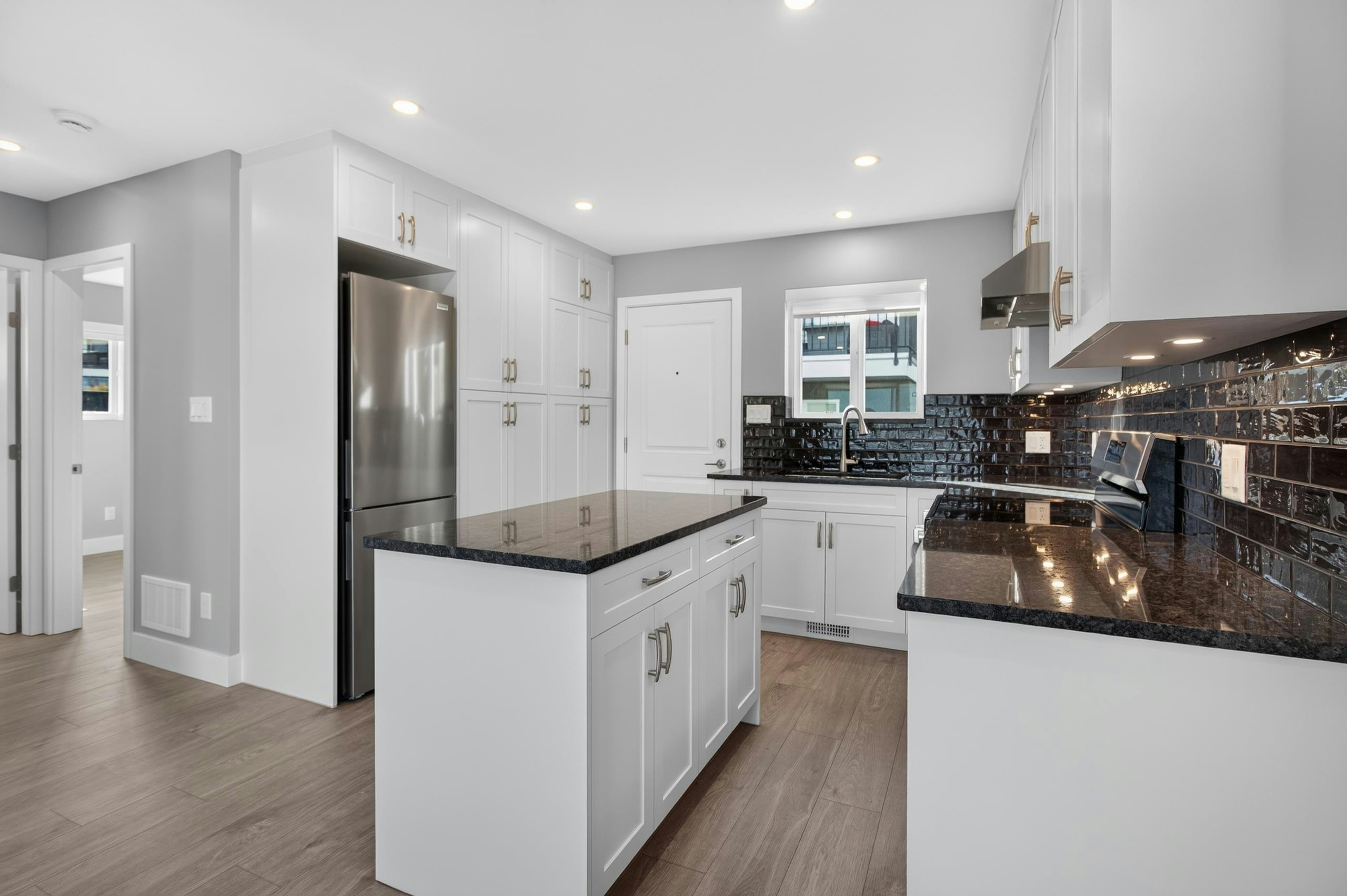 7081 Belcarra Drive, Burnaby, BC, V5A 1A6 - 7