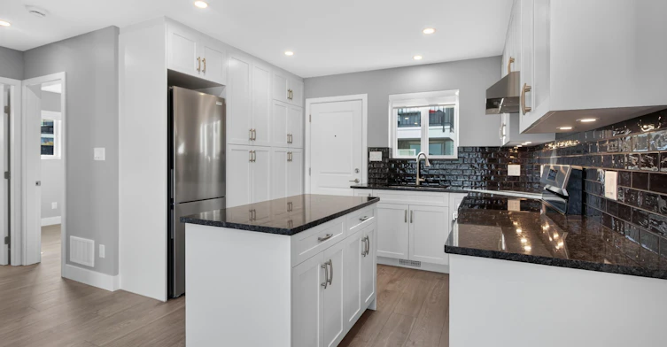 7081 Belcarra Drive, Burnaby, BC, V5A 1A6 - 7