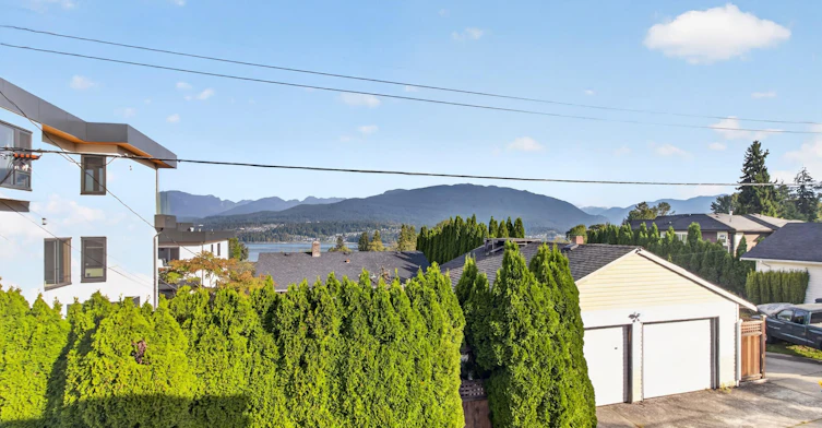 7081 Belcarra Drive, Burnaby, BC, V5A 1A6 - 12