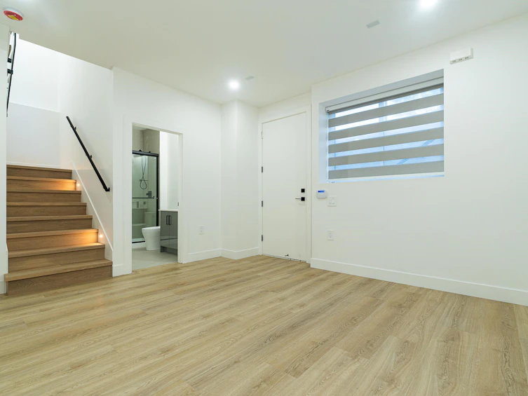 4152 Pender Street, Burnaby, BC, V5C 2M2 - 30