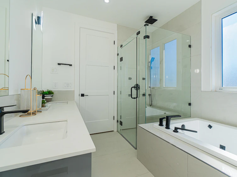 4152 Pender Street, Burnaby, BC, V5C 2M2 - 24