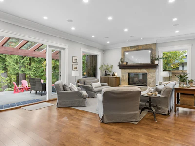 4176 Virginia Crescent - 4