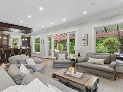 4176 Virginia Crescent - 5