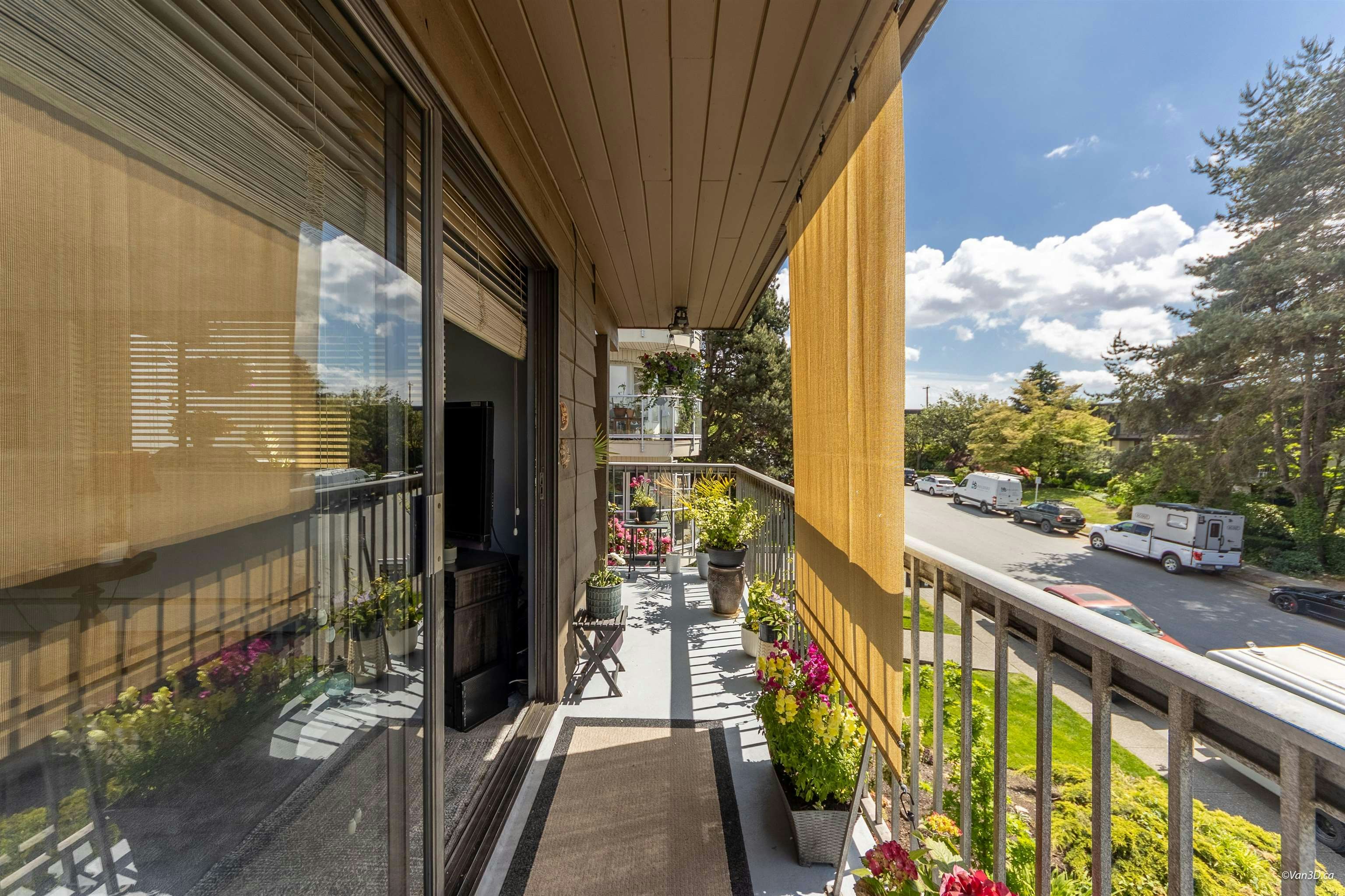 205-330 W 2nd Street, North Vancouver, BC, V7M 1E1 - 10