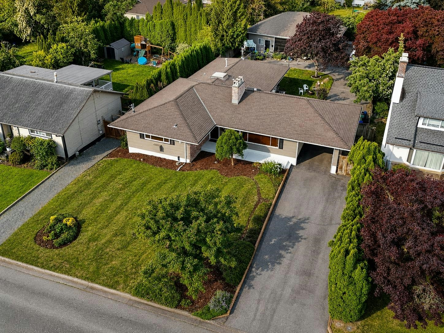 9725 Juniper Street, Chilliwack, BC, V2P 5J2