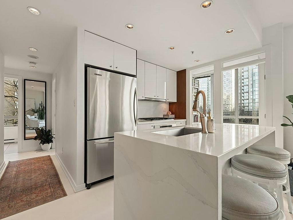 601-1005 Beach Avenue - 5