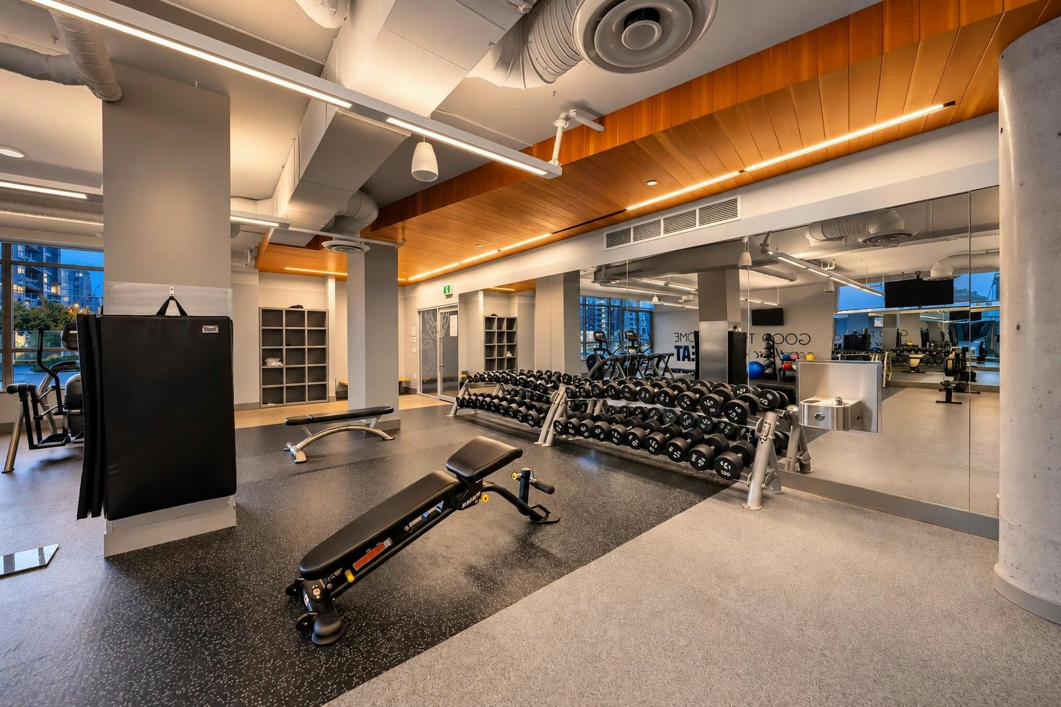 2403-125 E 14th Street, North Vancouver, BC, V7L 0E6 - 33
