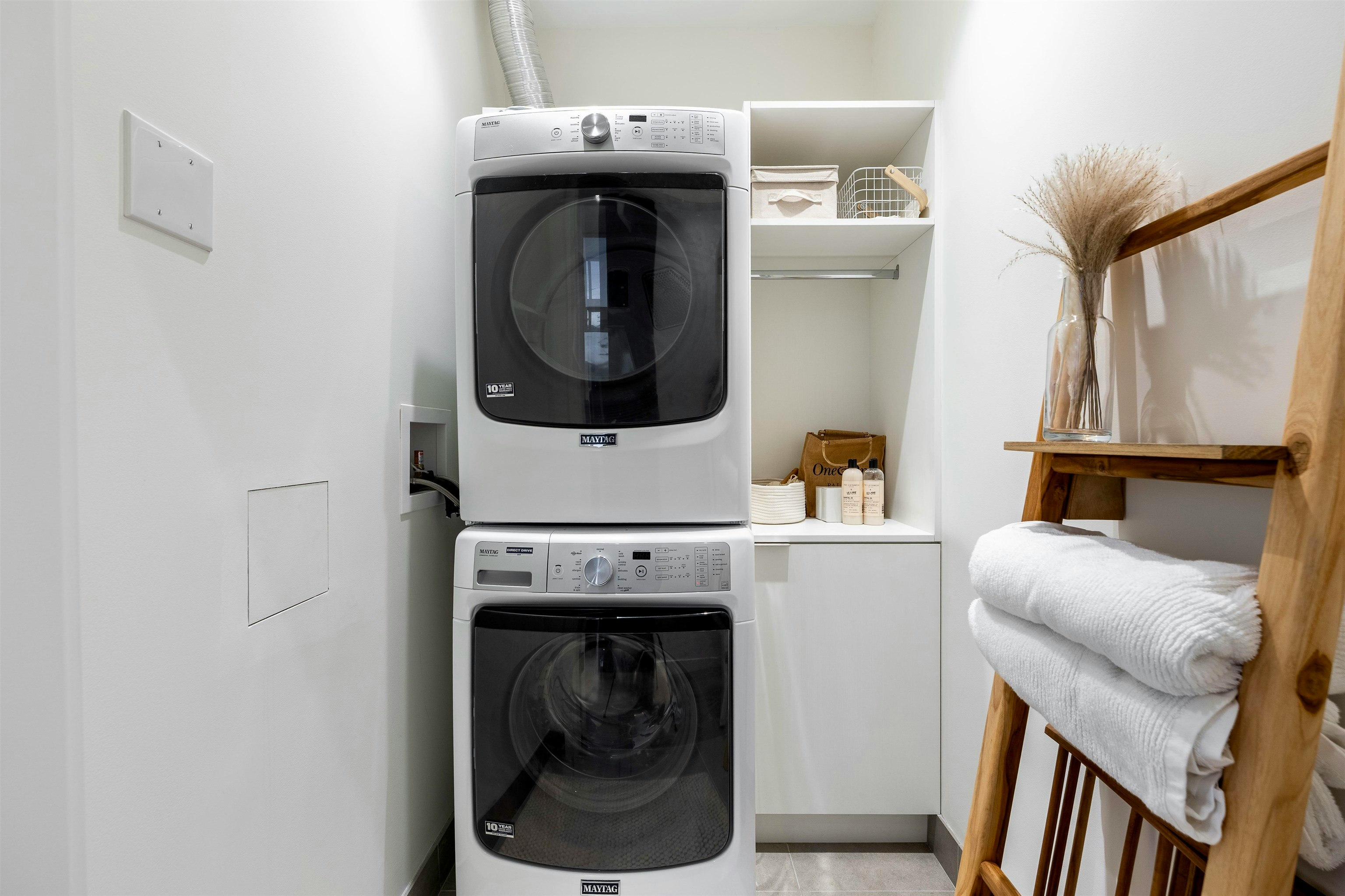 2403-125 E 14th Street, North Vancouver, BC, V7L 0E6 - 17