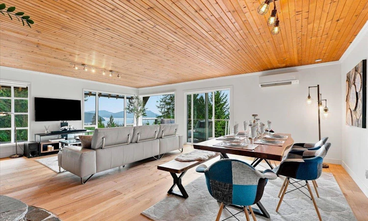 325 Bayview Place