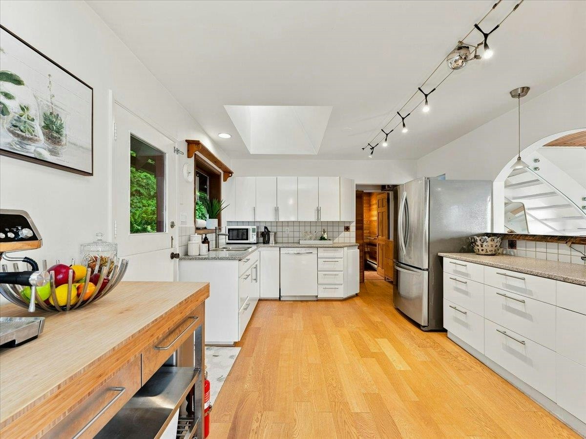 325 Bayview Place, West Vancouver, BC, V0N 2E0 - 5