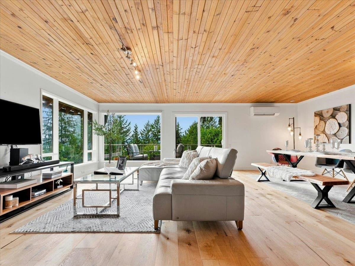 325 Bayview Place, West Vancouver, BC, V0N 2E0 - 2