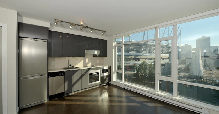 705-161 W Georgia Street, Vancouver, BC, V6B 0K9 - 2