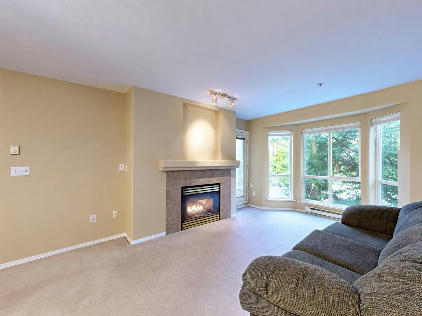 316-9979 140th Street, Surrey, BC, V3T 5W2