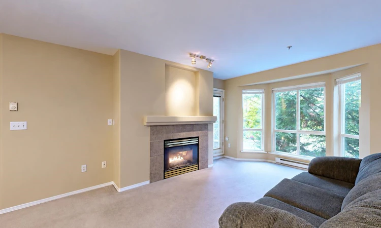 316-9979 140th Street