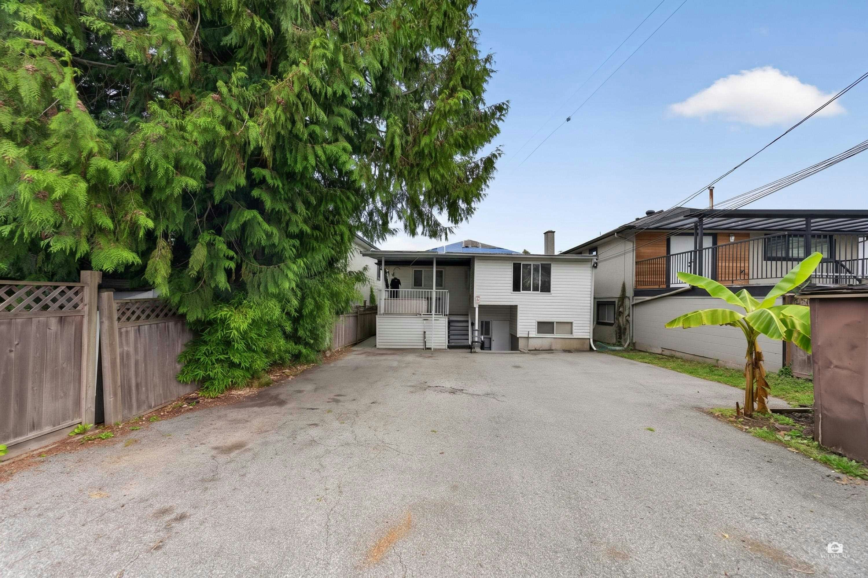 2528 E 24th Avenue, Vancouver, BC, V5R 1C9 - 2
