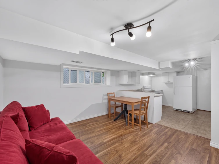 2528 E 24th Avenue, Vancouver, BC, V5R 1C9 - 15