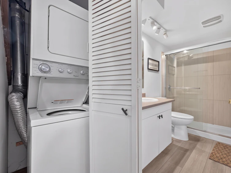 2528 E 24th Avenue, Vancouver, BC, V5R 1C9 - 18