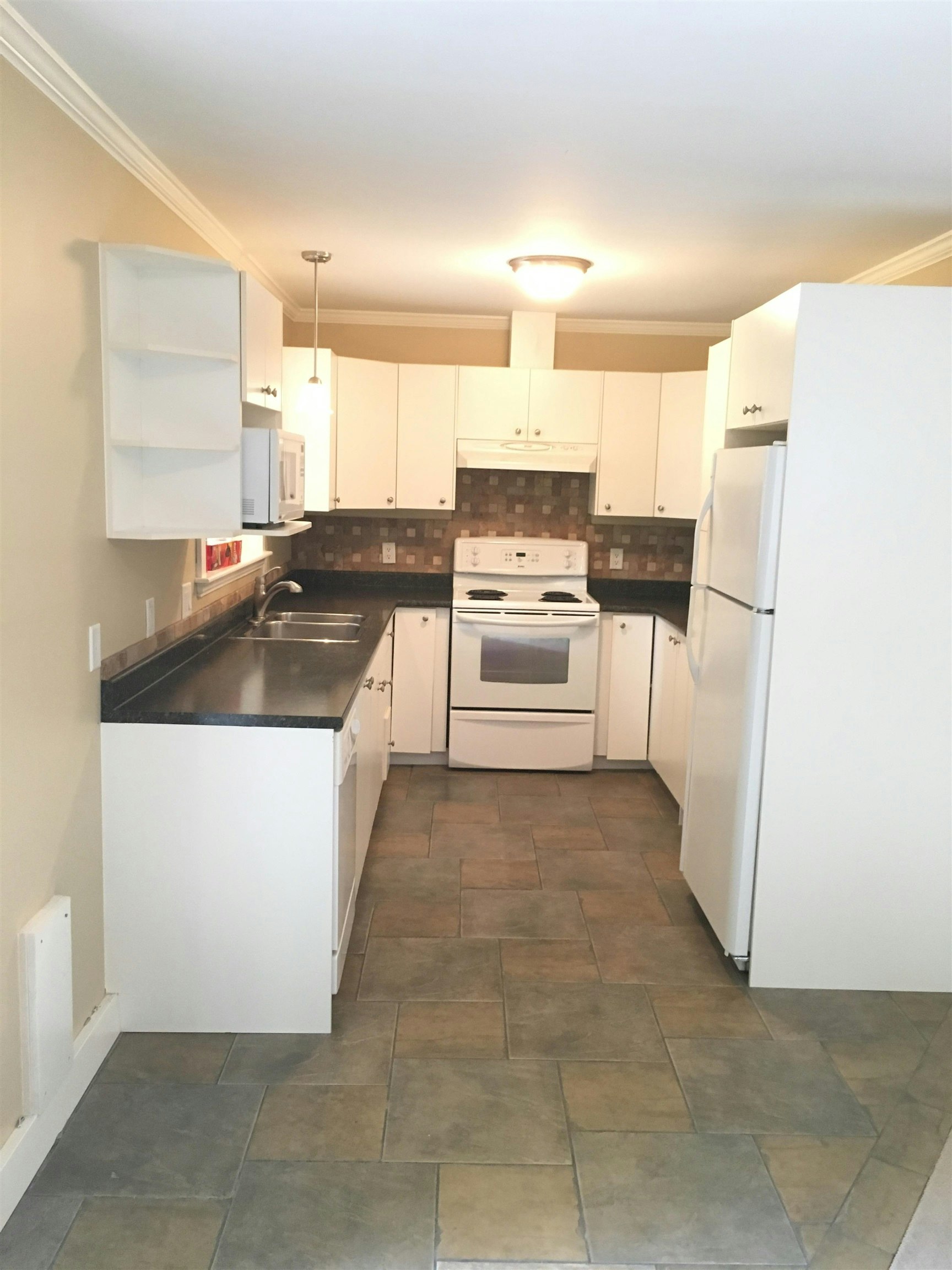 555 Greenway Avenue, North Vancouver, BC, V7N 3C9 - 8