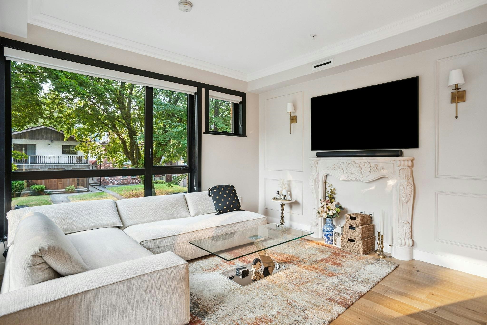 201-3669 W 11th Avenue - 4