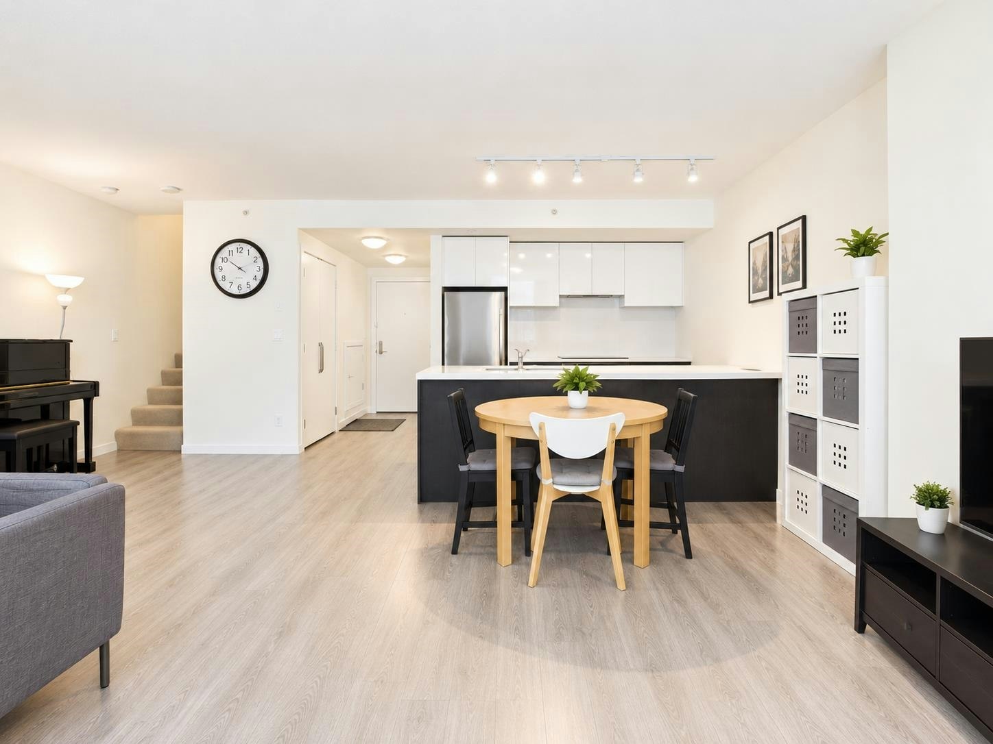 6335 Silver Avenue - 2