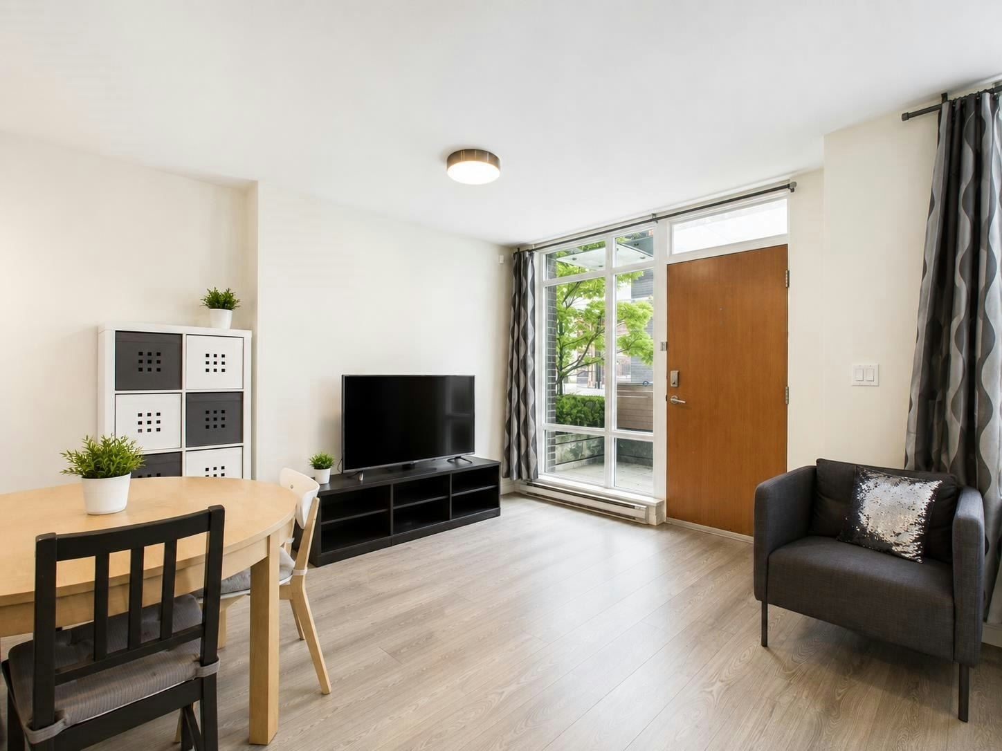 6335 Silver Avenue - 5