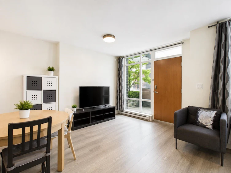 6335 Silver Avenue, Burnaby, BC, V5H 0C3 - 5