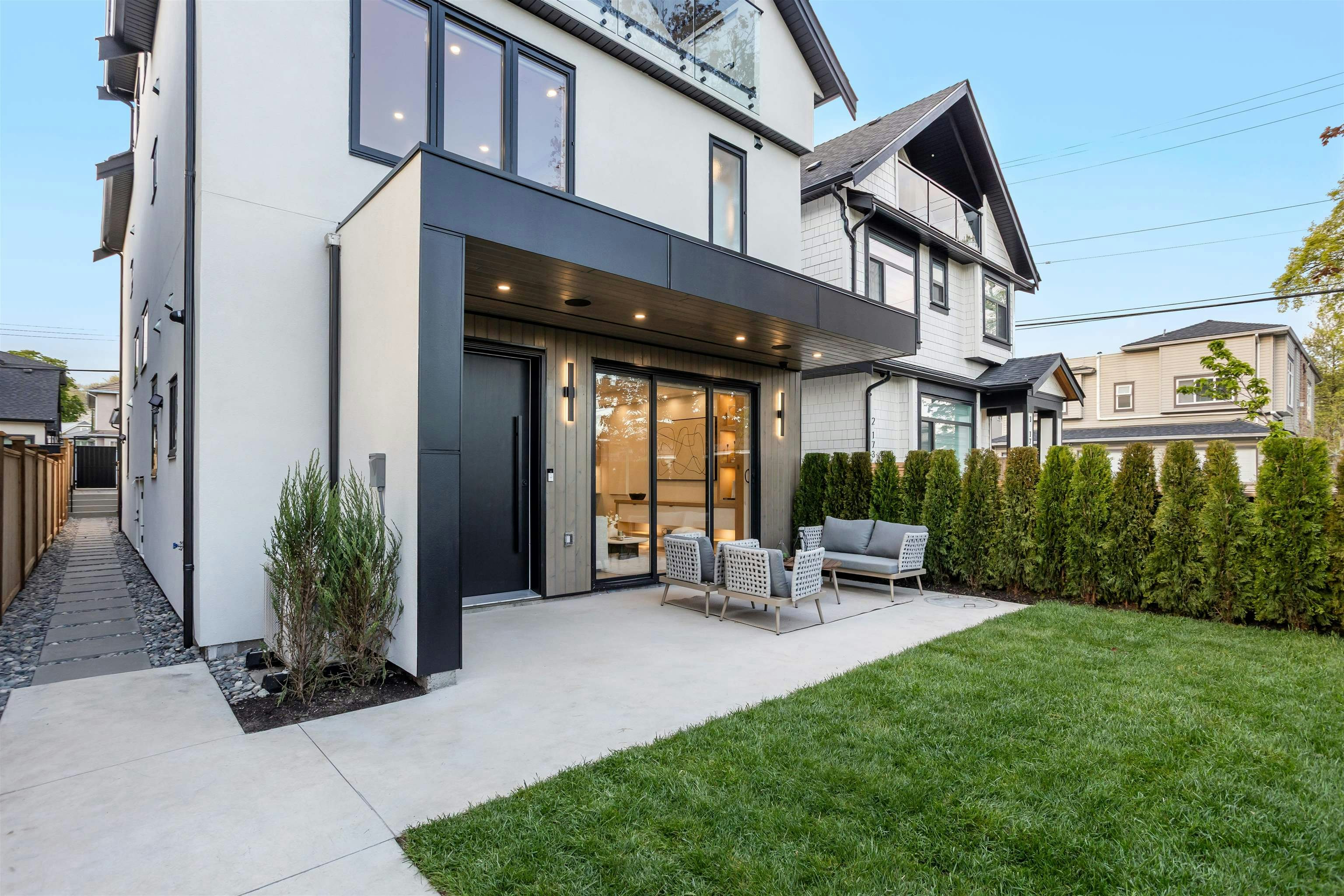 1-165 E 45th Avenue, Vancouver, BC, V5W 1W8 - 2