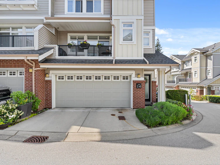 24-2925 King George Boulevard, Surrey, BC, V4P 1B8