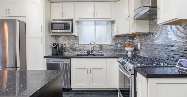1278 E 13th Avenue, Vancouver, BC, V5T 2M1 - 13
