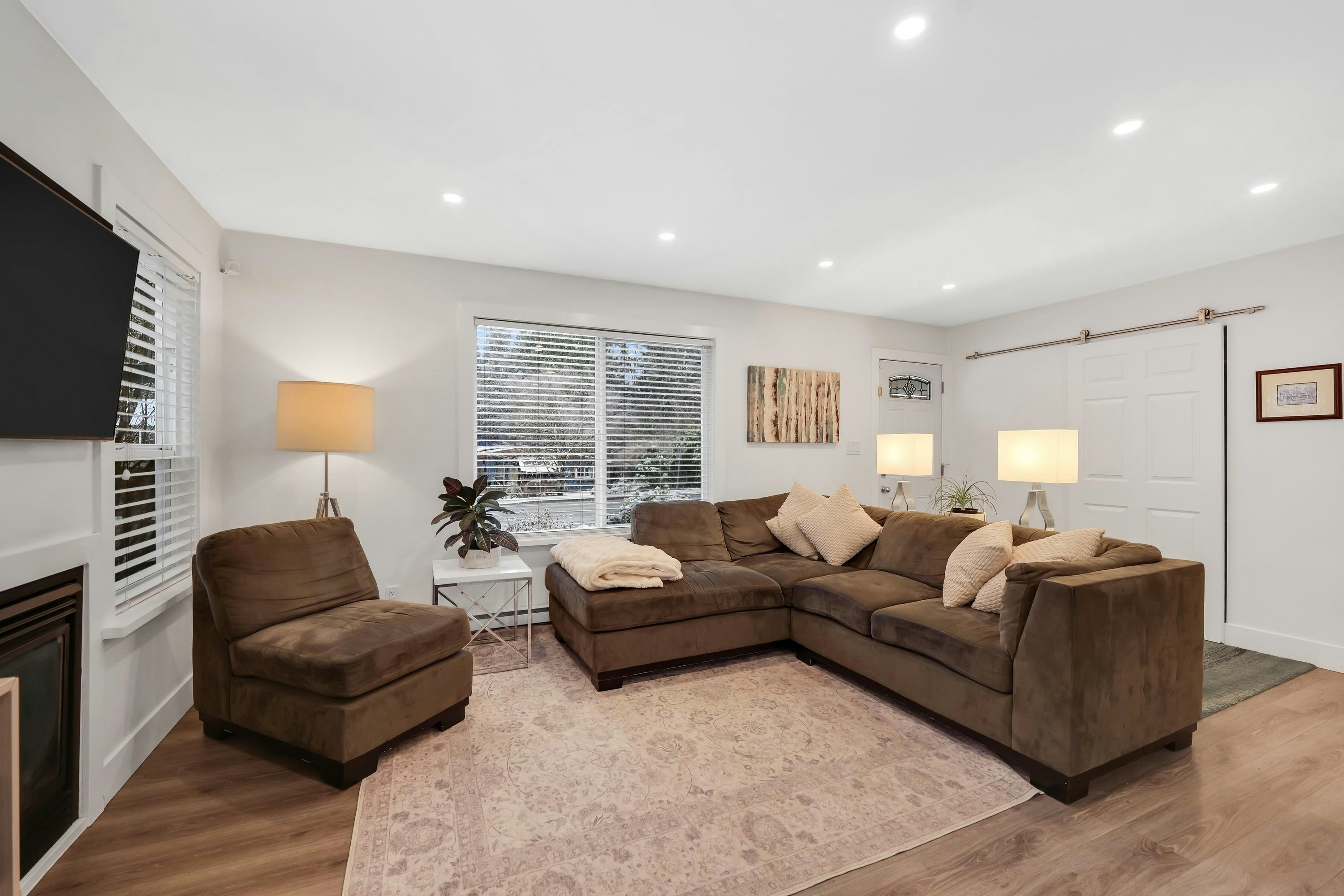 40410 Perth Drive, Squamish, BC, V0N 1T0 - 10