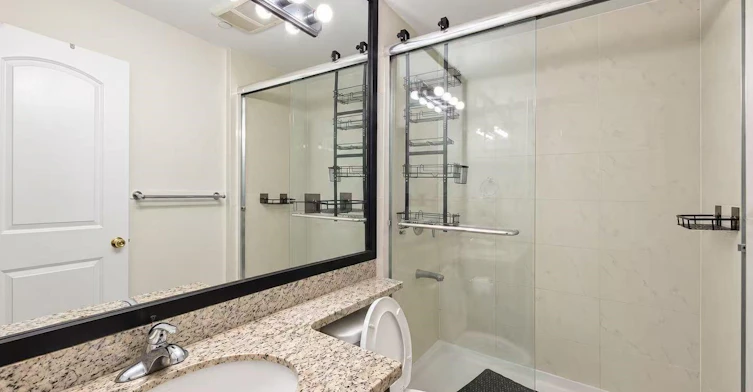7452 Humm St, Vancouver, BC, V5P 4B8 - 3