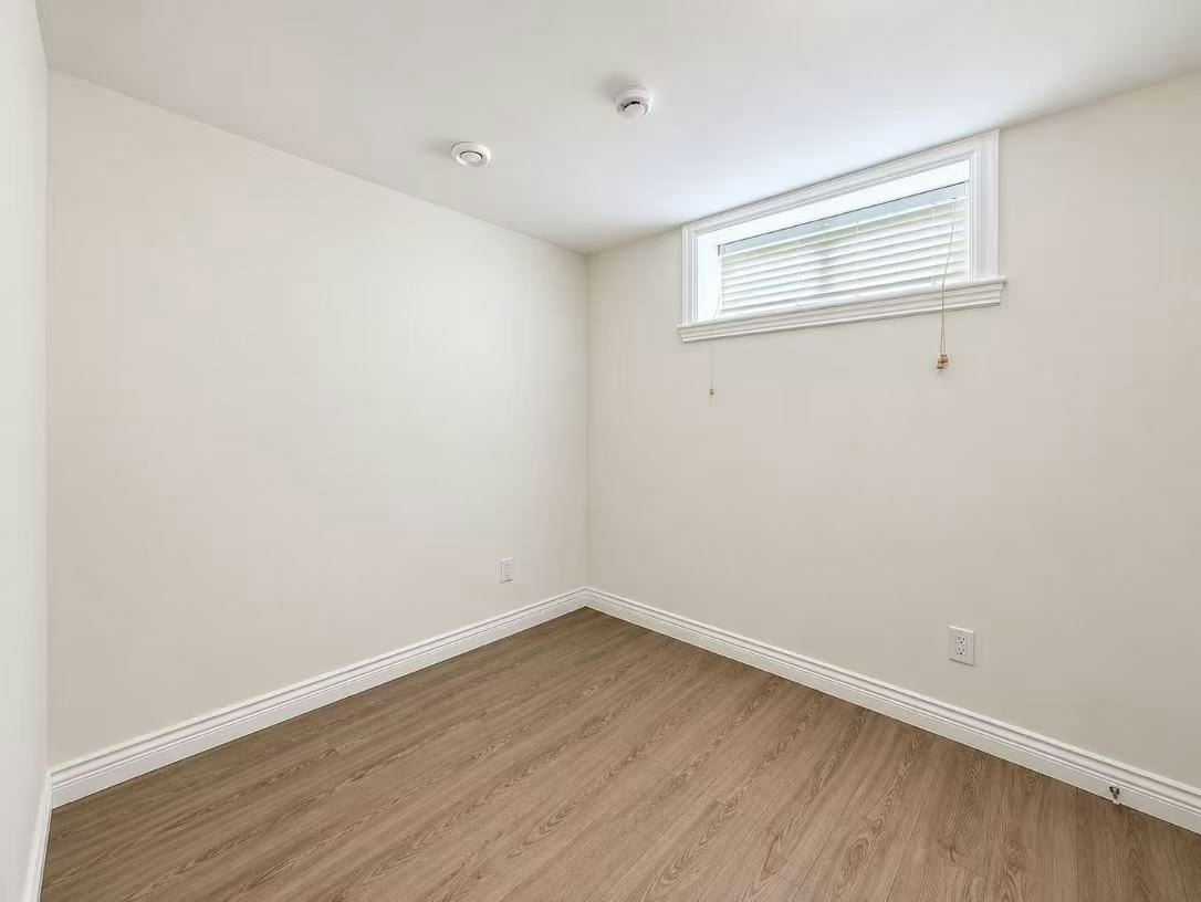 7452 Humm St, Vancouver, BC, V5P 4B8 - 4