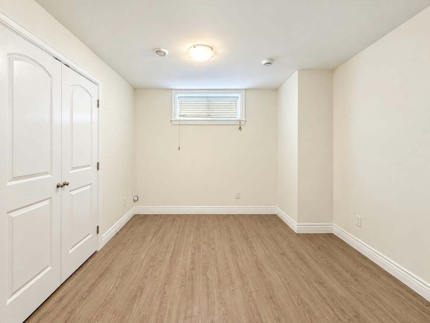 7452 Humm St, Vancouver, BC, V5P 4B8 - 5