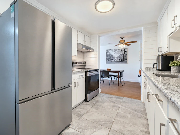 8865 Horne Street, Burnaby, BC, V3N 4J8 - 8