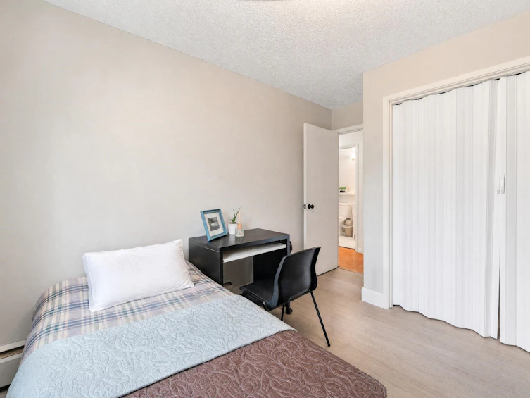 8865 Horne Street, Burnaby, BC, V3N 4J8 - 21
